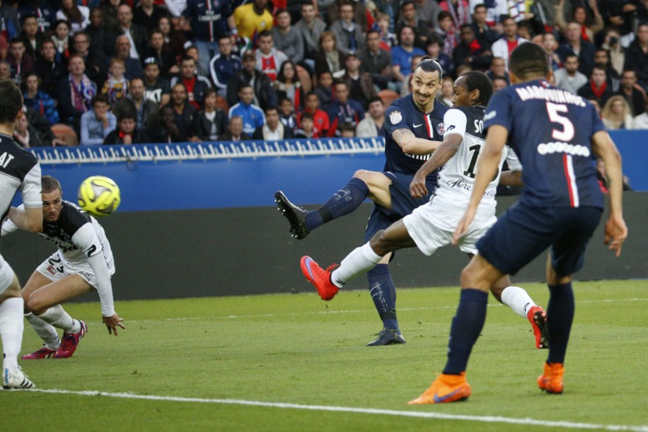 زلاتان ایبراهیموویچ|پاریس سن ژرمن 6 - 0 گوینگام / لوشامپیونه