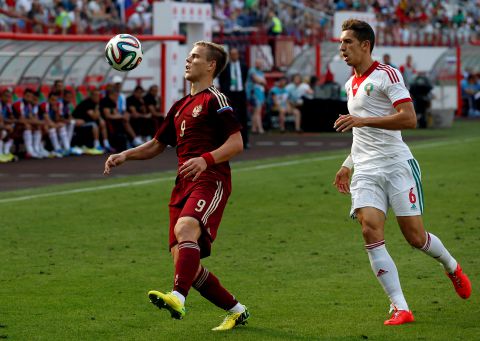 تیم ملی روسیه|کنترل توپ زیبای بازیکن روسیه در بازی مقابل مراکش.