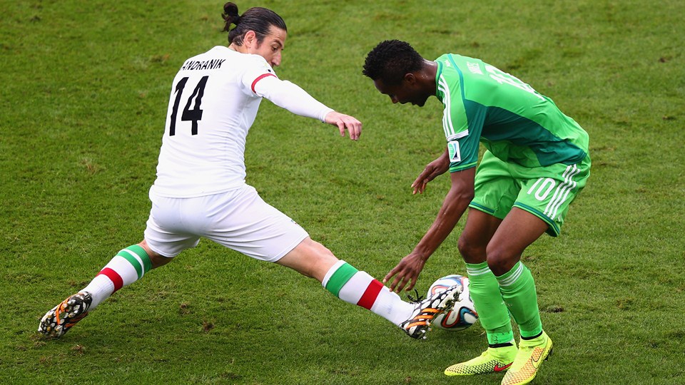 آندرانیک تیموریان|بازی فیزیکی و محکم آندو تیموریان در مقابل جان اوبی میکل .