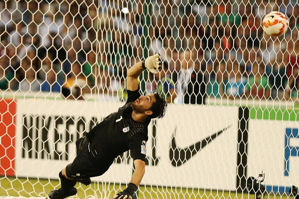 علی‌ رضا حقیقی‌|ایران 1 (6) - (7) 1 عراق / جام ملت های آسیا 2015