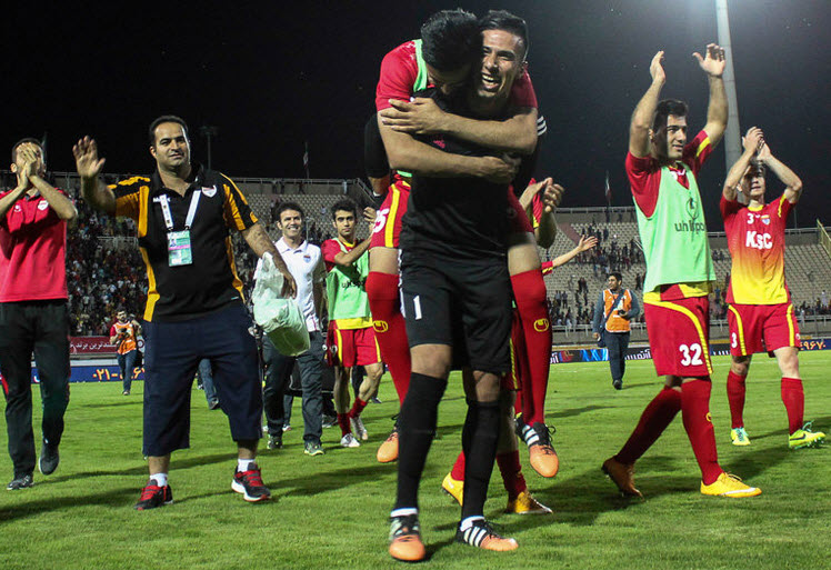 شادی بازیکنان فولاد|فولاد خوزستان 2 - 1 استقلال تهران / لیگ برتر