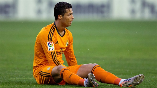 کریستیانو رونالدو|سرت کریستیانو رونالدو از گره خوردن بازی