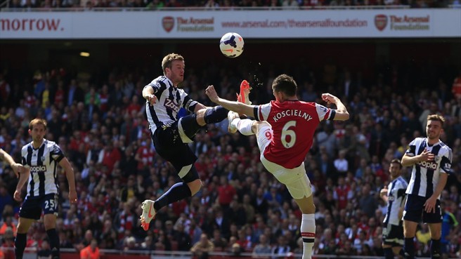 کریستوفر برونت - لورن كوسيلنی|نبرد بر روی هوا بین کوشینلی و برانت