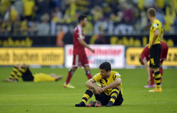 حسرت مدافع دورتموند|دورتموند 0-1 هامبورگ / بوندسلیگا