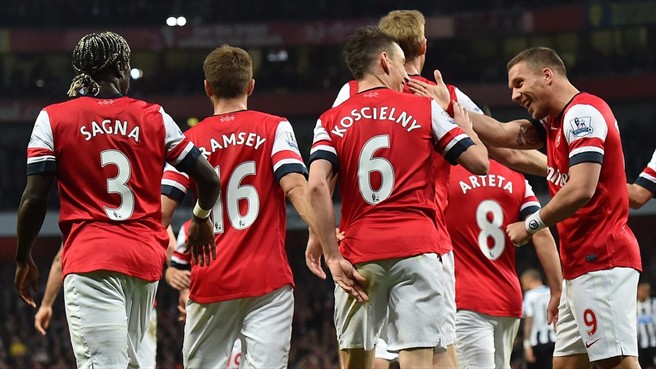 لورن كوسيلنی|خوشحالی توپچی ها بعد از گلزنی کوشینتلی