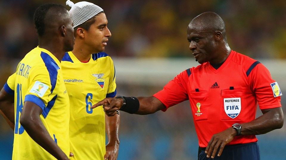 کریستیان نُبُئا - انر والنسیا|صحبت های داور بازی با انر والنسیا و کریستیان نُبُئا ، بازیکنان تیم ملی اکوادور