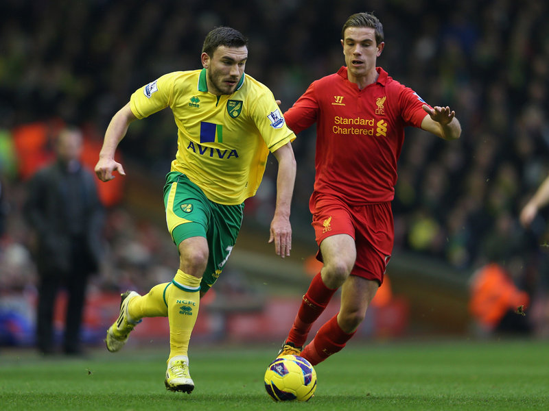 جردن هندرسون|رابرت اسنودگراس در حال پیشی گرفتن از جردن هندرسون