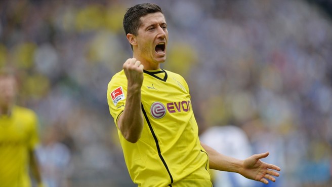 لواندوفسکی|خوشحالی لواندوسکی بعد از گلزنی مقابل هرتا