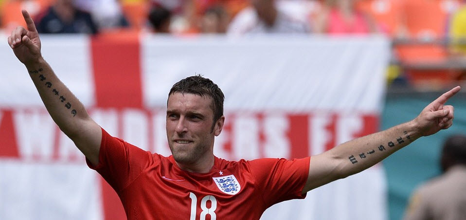 ریکی لمبرت|شادمانی ریکی لمبرت بعد از باز کردن دروازه اکوادور.