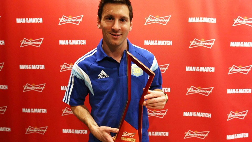 لیونل آندره مسی|انتخاب شدن لئو مسی به عنوان بهترین بازیکن بازی آرژانتین و بوسنی.