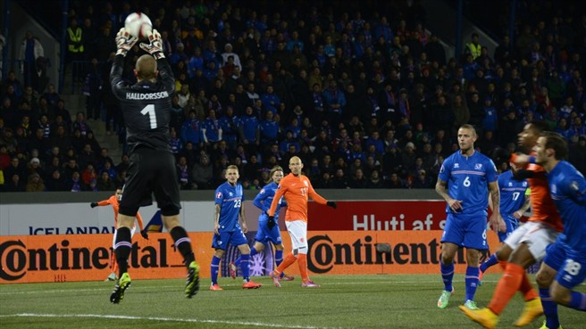 عکیس العمل دروازه بان ایسلند|None