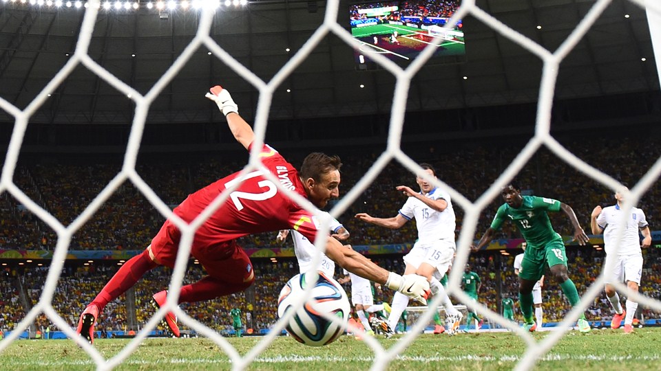 ویلفرد بونی|صحنه به ثمر رسیدن گل ویلفرد بونی برای تیم ملی کشورش.