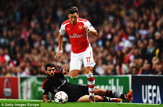 مسوت اوزیل|آرسنال 1-0 بشیکتاش /  پلی آف لیگ قهرمانان اروپا