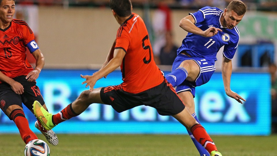 ادین ژکو|تلاش بی ثمر ادین ژکو برای گلزنی مقابل مکزیک