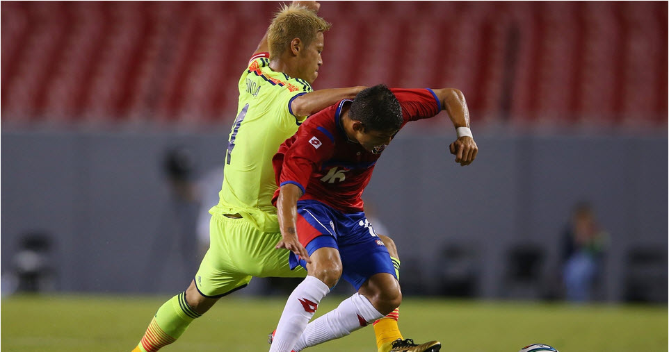 كيسوکه هوندا|درگیری کیسوکه هوندا با بازیکن کاستاریکا