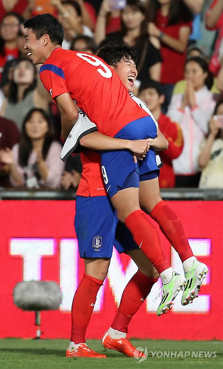 شادی بازیکنان کره بعد از گلزنی|کره جنوبی 2 - 0 ازبکستان / جام ملت های آسیا