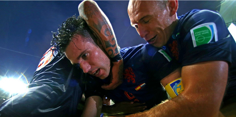 روبن فن پرسی - روبن|شادمانی کاپیتان فن پرسی بعد از باز کردن دروازه تیم ملی اسپانیا .