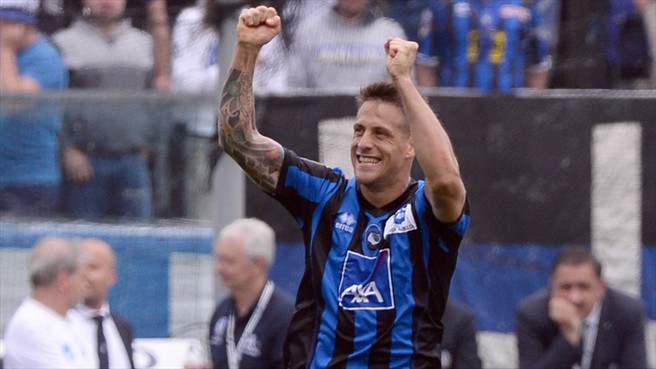 جرمان گوستاو دنيس|جشن مهاجم آتالانتا بعد از گلزنی مقابل میلان