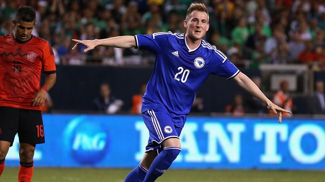 بوسنی و هرزگوین|شادی بازیکن بوسنی بعد از باز کردن قفل دروازه مکزیک