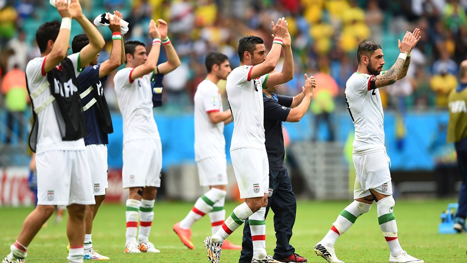 ایران|جواب ملی پوشان کشورمان به ابراز احساسات هواداران.