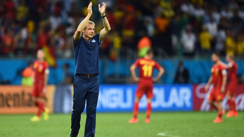 یورگن کلینزمن|عکس العمل یورگن کلینزمن در جریان بازی مقابل بلژیک.