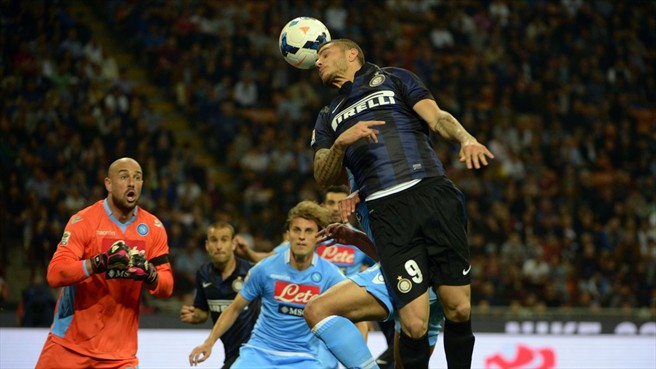 مائورو امانوئل ایکاردی - خوزه مانوئل رینا|پرواز ایکاردی برای باز کردن دروازه رینا