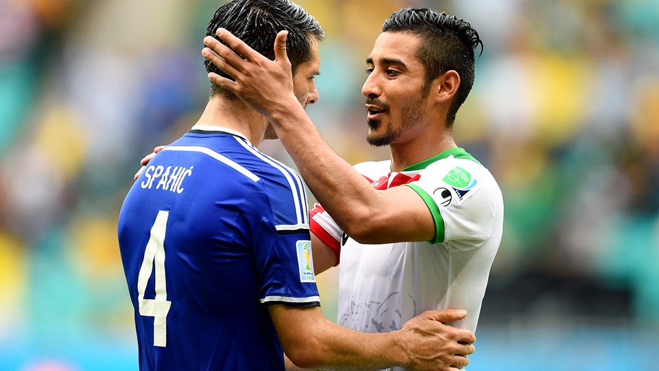 رضا قوچان نژاد - امیر اسپاهیچ|خوش و بش رضا قوچان نژاد و امیر اسپاهیچ بعد از اتمام بازی.