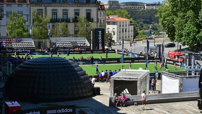 جام قهرمانی لیگ قهرمانان اروپا|جام قهرمانی لیگ قهرمانان اروپا به شهر پورتو وارد می شود.