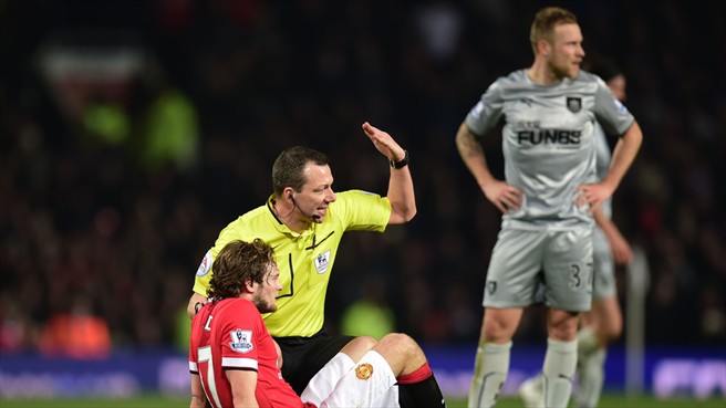 دیلی بلایند|منچستر یونایتد 3 - 1 بِرنلی / لیگ جزیره