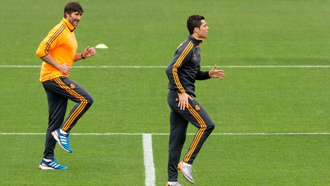 جلسه تمرینی رئال با حضور رونالدو پیش از فینال لیگ قهرمانان اروپا|کریستیانو رونالدو، در جلسه تمرینی رئال مادرید پیش از دیدار فینال لیگ قهرمانان اروپا برابر اتلتیکو مادرید شرک می کند.