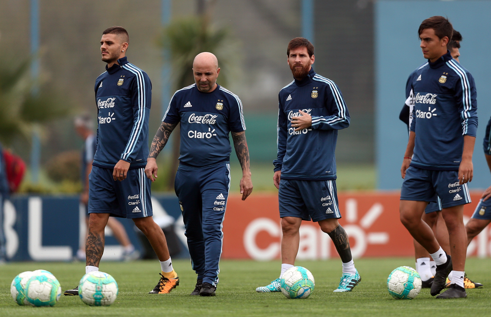 1256986-2017-08-29T145851Z_233910893_RC119860A780_RTRMADP_3_SOCCER-WORLDCUP-ARG-TRAINING.JPG