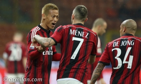 كيسوکه هوندا|میلان 3 - 1 کالیاری /  سری آ