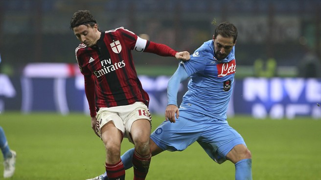 ريكاردو مونتوليوو - گونزالو ایگواین|میلان 2 - 0 ناپولی / سری آ