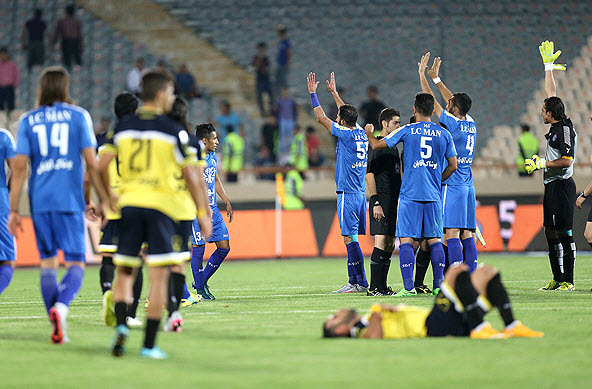 شادی بازیکنان استقلال|استقلال تهران 3 - 3 راه آهن / لیگ برتر