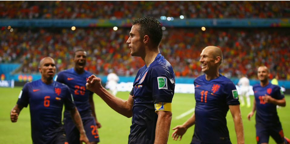 روبن فن پرسی|شادمانی کاپیتان فن پرسی بعد از باز کردن دروازه تیم ملی اسپانیا .