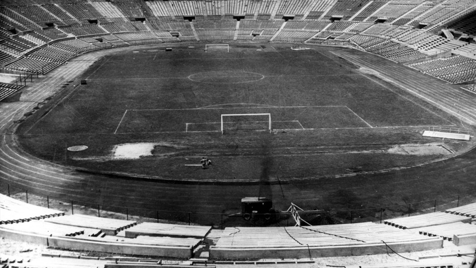 جام جهانی 1962|نمایی از ورزشگاه ناسیونال در سانتیاگو، که برای جام جهانی 1962 شیلی ساخته شد. این ورزشگاه میزبان فینال جام جهانی میان تیم های برزیل و چکسلواکی بود.