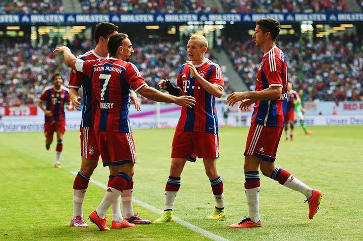 بایرن مونیخ|شادی رابرت لواندوفسکی بعد از باز کردن دروازه ولفسبورگ.