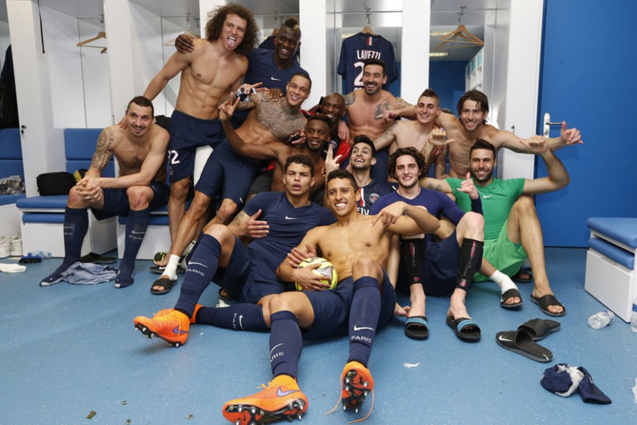 بازیکنان پی اس جی بعد از بازی|المپیک مارسی 2 - 3 پاریس سن ژرمن / لوشامپیونه