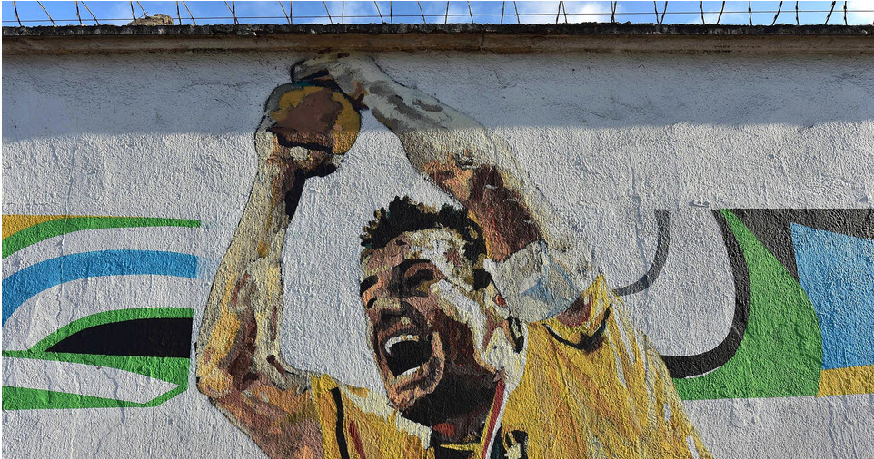 جام جهانی برزیل ۲۰۱۴|دیوارهای فرودگاه شهر سائوپائلو برزیل تم ورزشی به خود گرفت