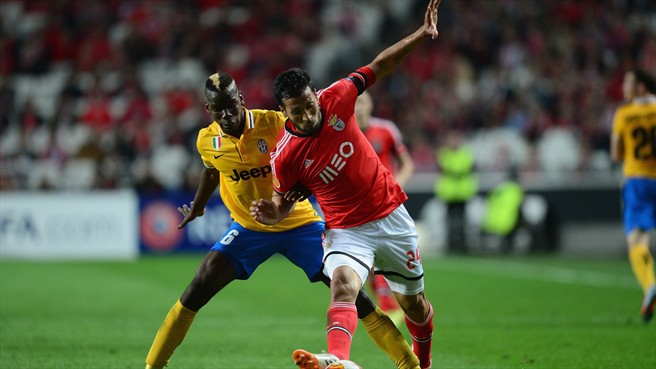 پوگبا - گارای|جدال پوگبا و گارای برای گرفتن توپ