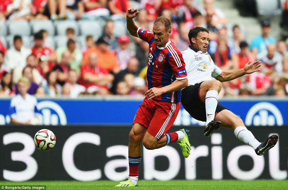 الکساندر زیکلر|ستاره های بایرن مونیخ 3-3 ستاره های منچستر یونایتد / دیدار دوستانه