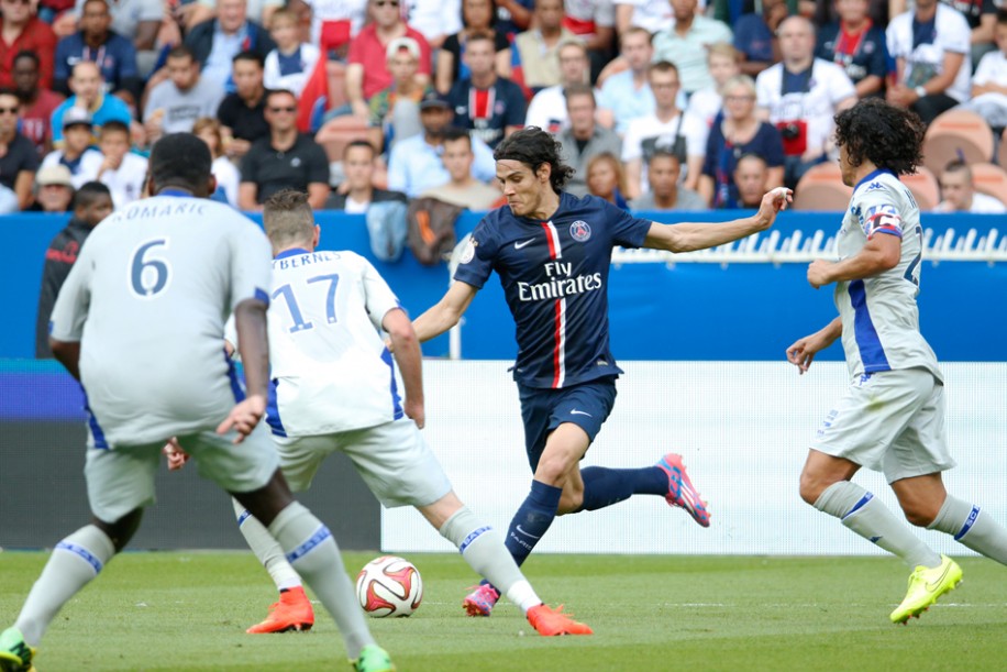 ادینسون کاوانی|پاریس سن ژرمن 2- باستیا /  لوشامپيونه