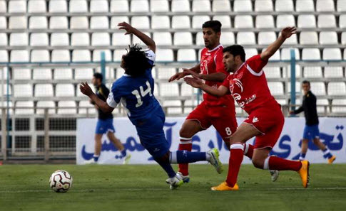 تقابل دو بازیکن|گسترش فولاد تبریز 2 - 1 پرسپولیس تهران / لیگ برتر