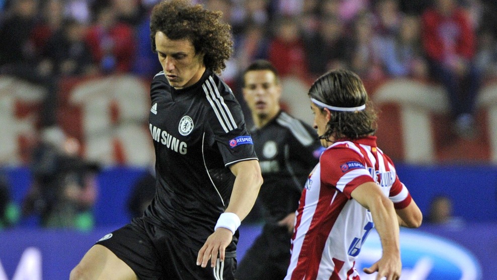 دیوید لوئیز - فیلیپ لوئیس|رقابت تنگاتنگ دیوید لوییز و فیلیپ لوییس بر سر مالکیت توپ