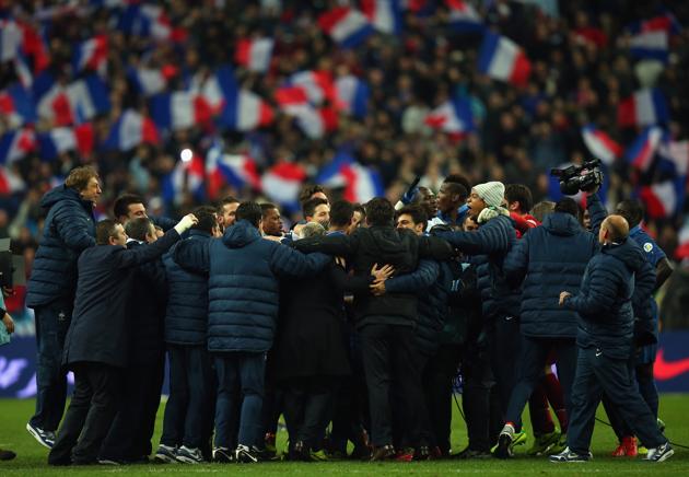 فرانسه 3-0 اوکراین / پلی آف جام جهانی 2014|فرانسه 3-0 اوکراین / پلی آف جام جهانی 2014
فرانسه در مجموع با نتیجه 3-2 به جام جهانی صعود کرد