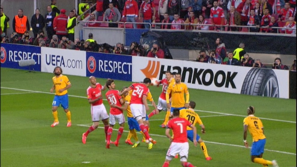 گارای|لحظه زدن گل اول بنفیکا توسط گارای