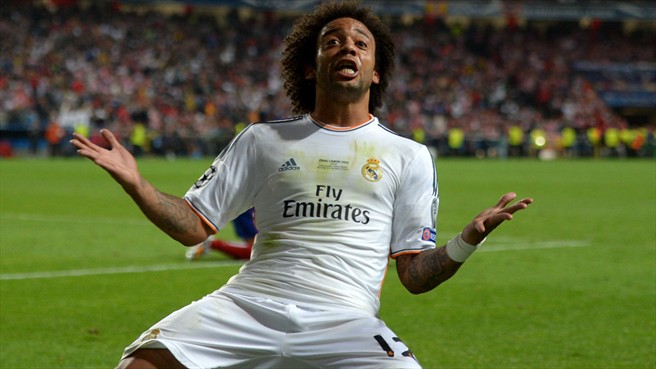 مارسلو|مارسلو با زانو روی زمین در دقیقه ی 118 پس از باز کردن دروازه ی اتلتیکو.