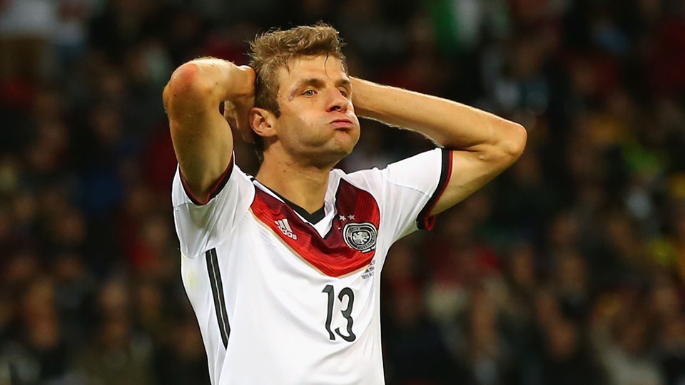 توماس مولر|حسرت توماس مولر بعد از ، از دست دادن شانس گلزنی مقابل الجزایر.