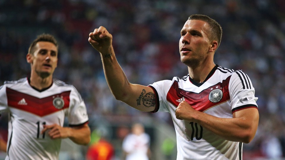 لوكاس پودولوسكي|جشن لوکاس پودولسکی بعد از گلزنی مقابل ارمنستان.