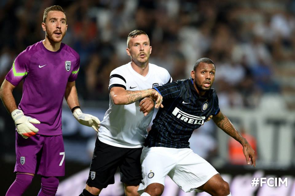 تلاش بازیکن اینتر برای زدن ضربه سر|پاوک 0-0 اینتر میلان / دیدار دوستانه